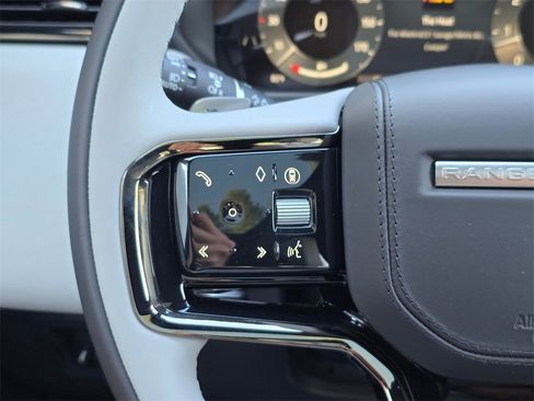 New 2026 Land Rover Range Rover Velar Dynamic SE image 19