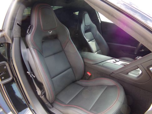 Used 2019 Chevrolet Corvette Z06 RWD image 26