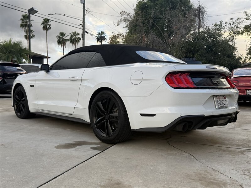 Used 2019 Ford Mustang GT Premium RWD image 5