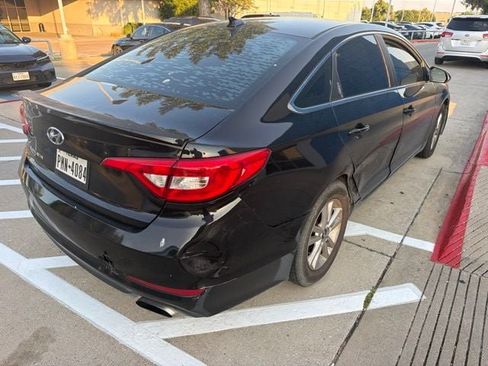 Used 2017 Hyundai Sonata SE FWD image 3
