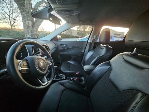 Used 2019 Jeep Compass Altitude image 12