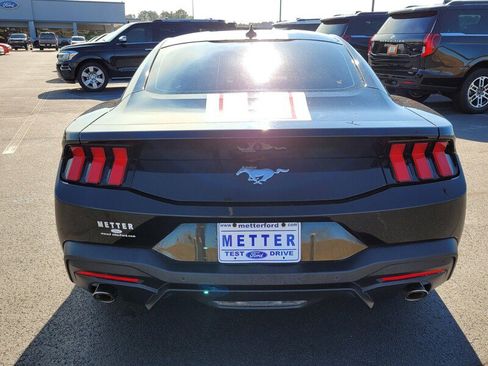 Used 2024 Ford Mustang Coupe image 8