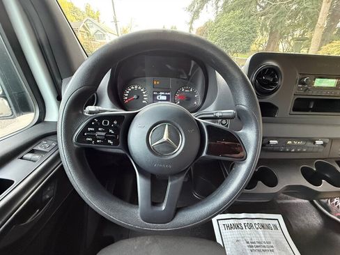Used 2021 Mercedes-Benz Sprinter 2500 image 22