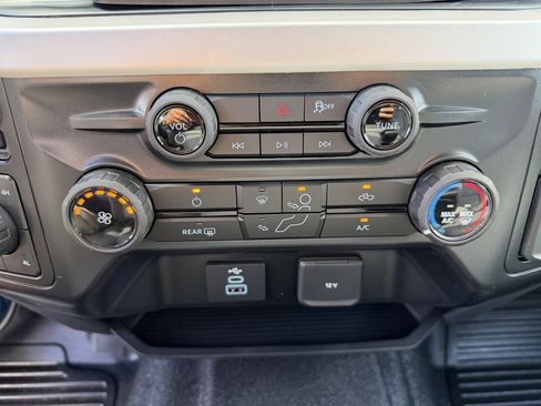 New 2026 Ford F550 4x4 Crew Cab image 4