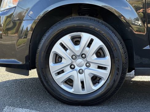 Used 2015 Dodge Grand Caravan SE w/ Quick Order Package 29E SE image 8