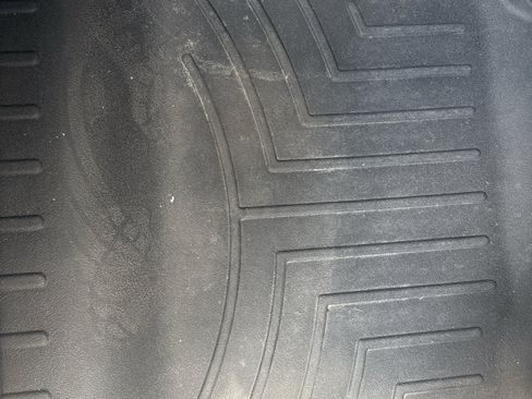 Used 2014 GMC Sierra 2500 Denali w/ Suspension Package, Off-Road image 19