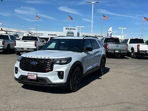 New 2026 Ford Explorer ST w/ Sun And Sound Package AWD/4WD image 8