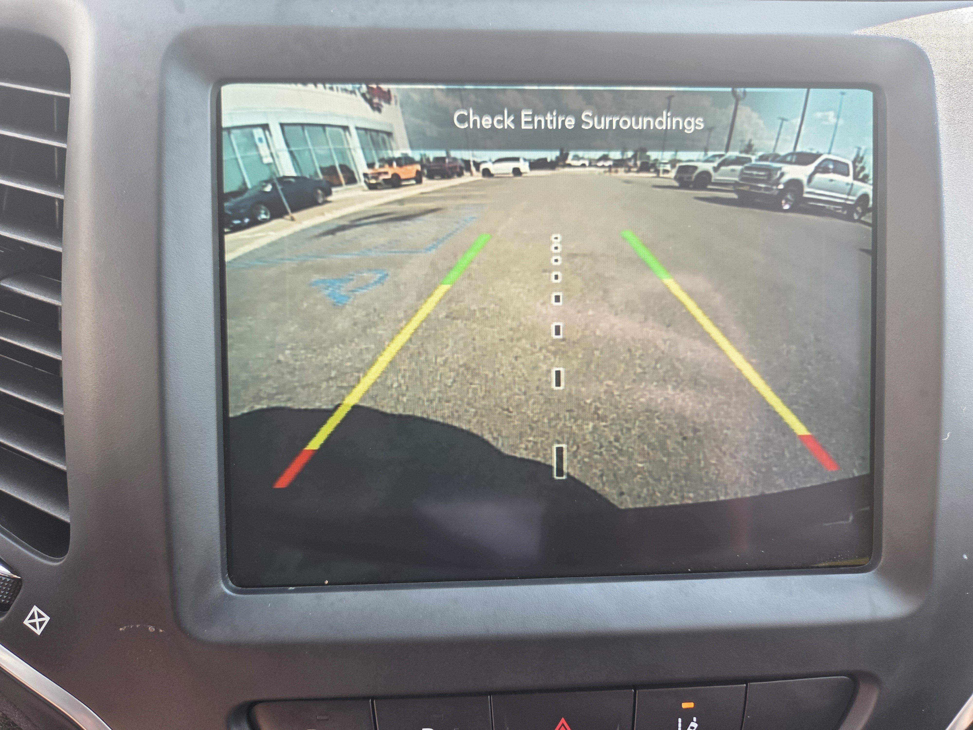 Used 2023 Jeep Cherokee Altitude Lux AWD/4WD image 17