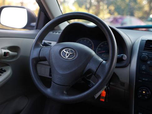 Used 2009 Toyota Corolla S image 25