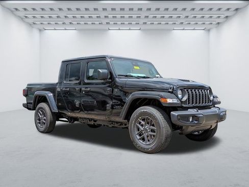 New 2025 Jeep Gladiator Sport AWD/4WD image 2