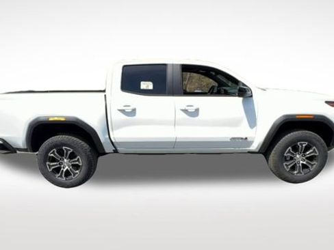 Used 2023 GMC Canyon AT4 w/ Canyon Safety Plus Package image 9