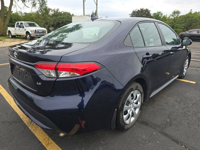 Used 2022 Toyota Corolla LE w/ Carpet Mat Package (TMS) FWD image 7