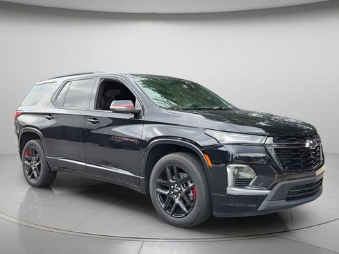 Used 2022 Chevrolet Traverse Premier w/ Redline Edition FWD image 9