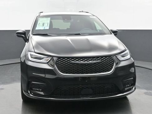 New 2026 Chrysler Pacifica Select w/ S Appearance Package image 8