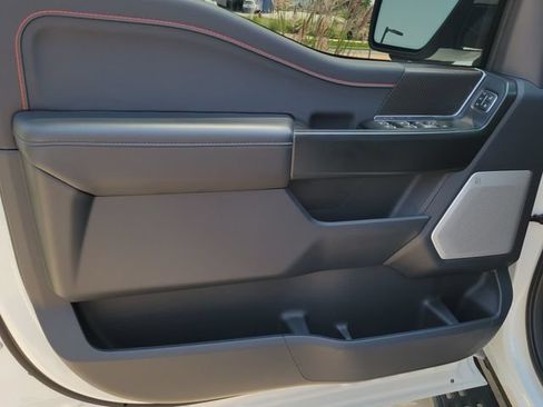 Used 2025 Ford F150 Raptor AWD/4WD image 9