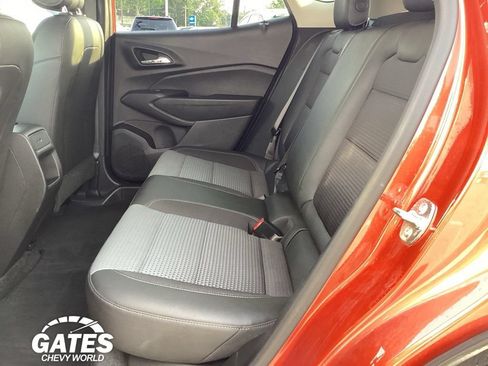 Used 2024 Chevrolet Trax LT w/ Driver Confidence Package FWD image 14