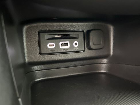 Used 2024 Chevrolet Equinox LT image 41