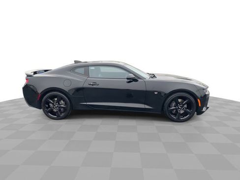 Certified 2018 Chevrolet Camaro SS image 9