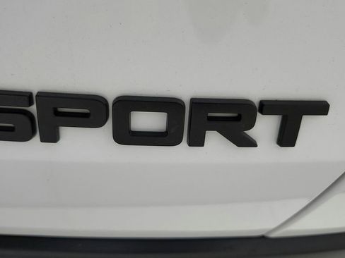 Used 2025 Honda HR-V Sport image 17