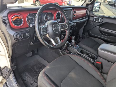 Used 2023 Jeep Gladiator Rubicon w/ Cold Weather Group AWD/4WD image 15