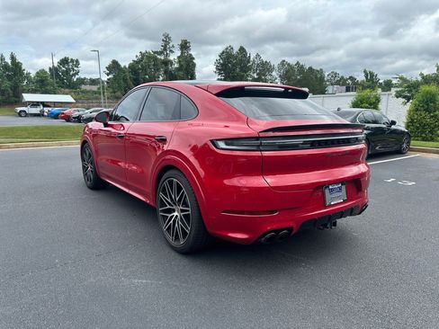 Used 2025 Porsche Cayenne GTS AWD/4WD image 8