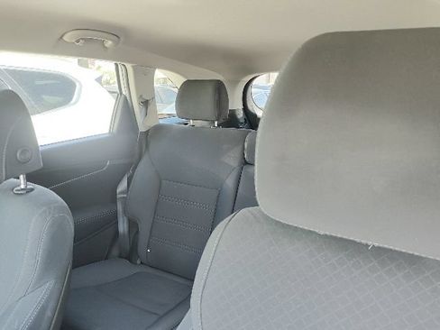 Used 2017 Kia Sorento FWD w/ LX Convenience Package image 8
