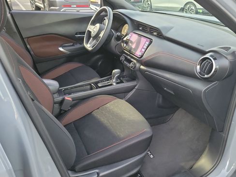 Used 2023 Nissan Kicks SR image 15