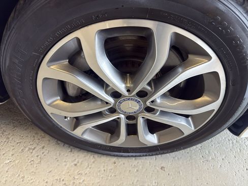 Used 2017 Mercedes-Benz C 300 4MATIC Sedan image 35