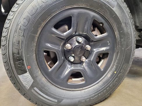 Used 2019 Jeep Wrangler Unlimited Sport AWD/4WD image 31