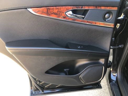 Used 2019 Lincoln Nautilus Reserve image 21