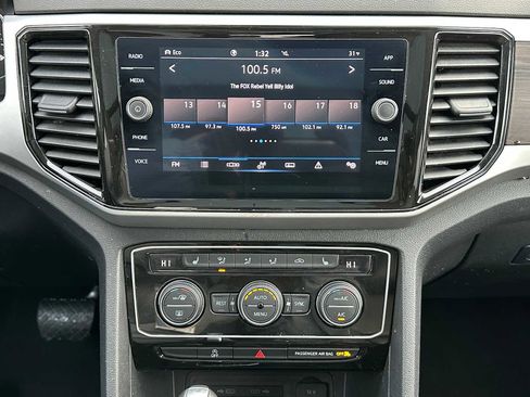 Used 2022 Volkswagen Atlas SE image 28