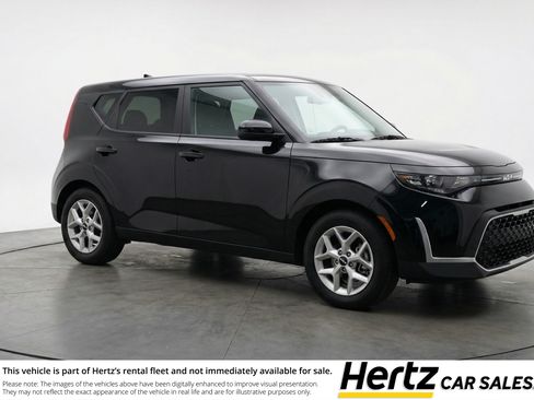 Used 2025 Kia Soul LX w/ LX Technology Package FWD image 1