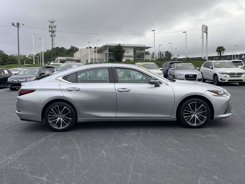 Used 2024 Lexus ES 350 w/ Premium Package FWD image 8