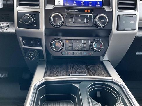 Used 2020 Ford F350 Lariat w/ Lariat Ultimate Package image 16