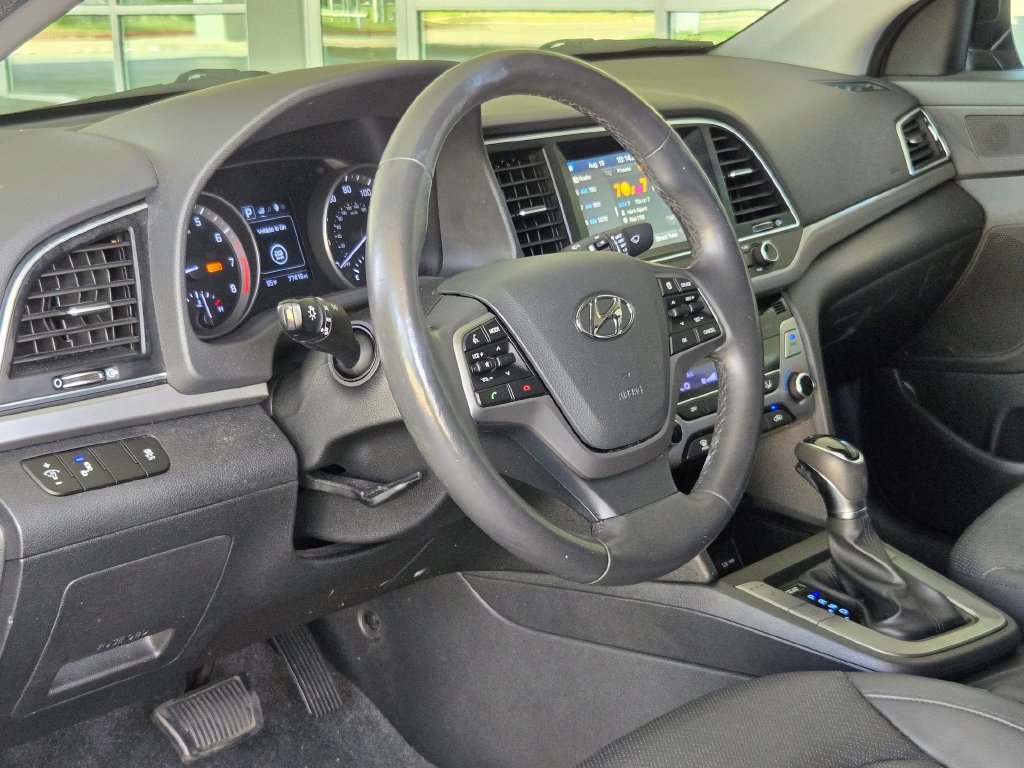 Used 2017 Hyundai Elantra Limited FWD image 13