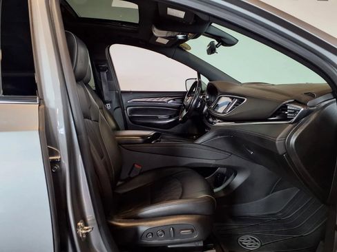 Used 2023 Buick Enclave Avenir w/ Avenir Technology Package image 13