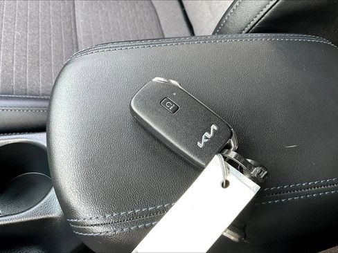 Used 2022 Kia Seltos S AWD/4WD image 33