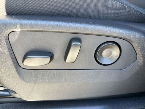 New 2026 GMC Sierra 1500 SLE image 12