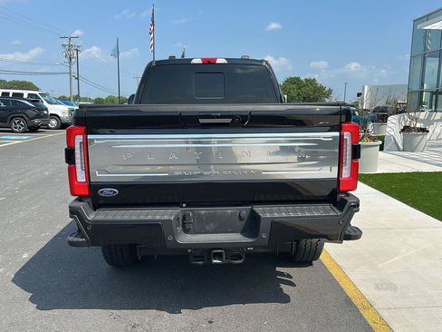 Used 2024 Ford F250 Platinum AWD/4WD image 6