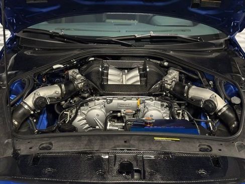 Used 2020 Nissan GT-R Premium AWD/4WD image 17