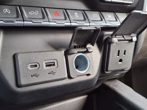 Used 2021 GMC Sierra 1500 SLT image 8