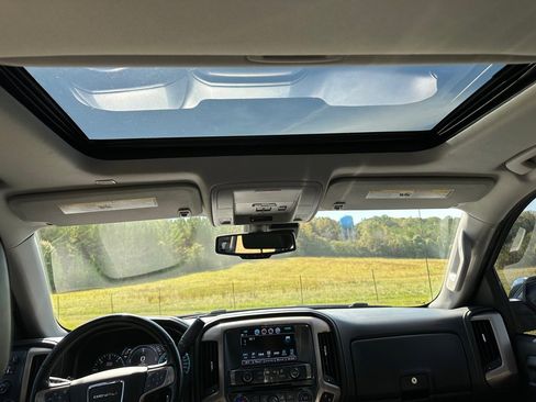 Used 2018 GMC Sierra 1500 Denali w/ Denali Ultimate Package image 17