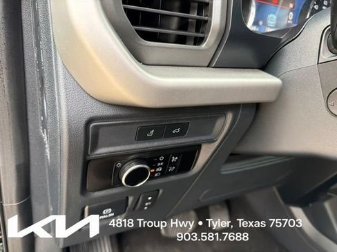 Used 2023 Ford Expedition Max XLT AWD/4WD image 15