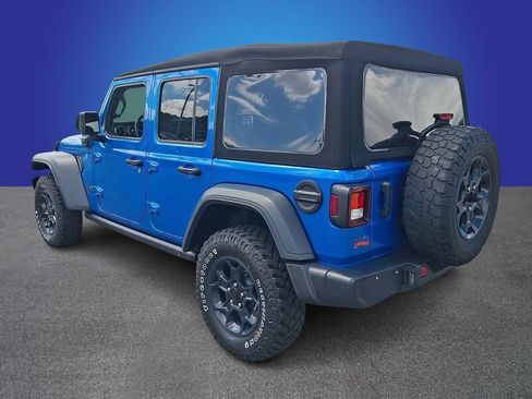 Used 2023 Jeep Wrangler Unlimited w/ Cold Weather Group AWD/4WD image 6