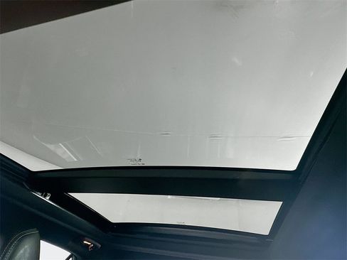 Used 2023 Chrysler 300 S image 21