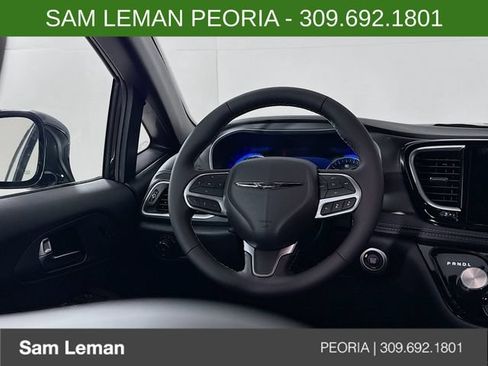 New 2026 Chrysler Pacifica Select FWD image 11