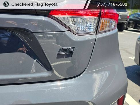 Used 2024 Toyota Corolla SE w/ SE Premium Package FWD image 8