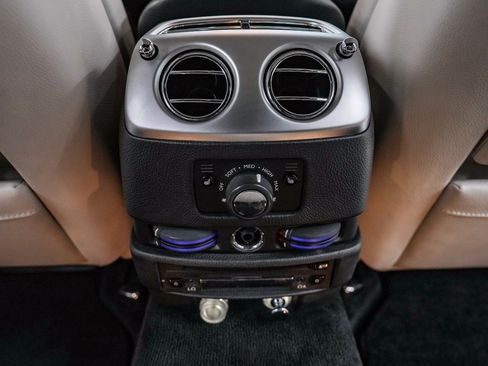 Used 2011 Rolls-Royce Ghost image 50