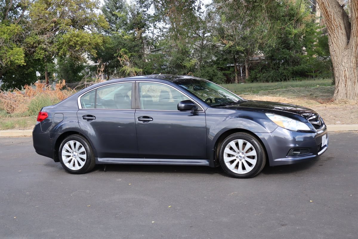 Used 2012 Subaru Legacy 2.5i Limited AWD/4WD image 2