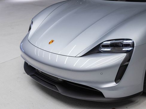 Certified 2022 Porsche Taycan 4S image 32